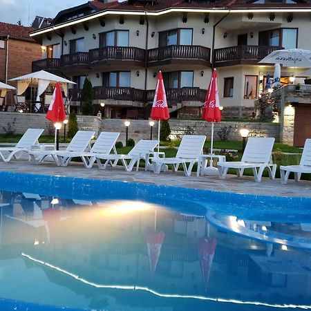 Family Hotel Eterno Tsigov Chark Exteriör bild