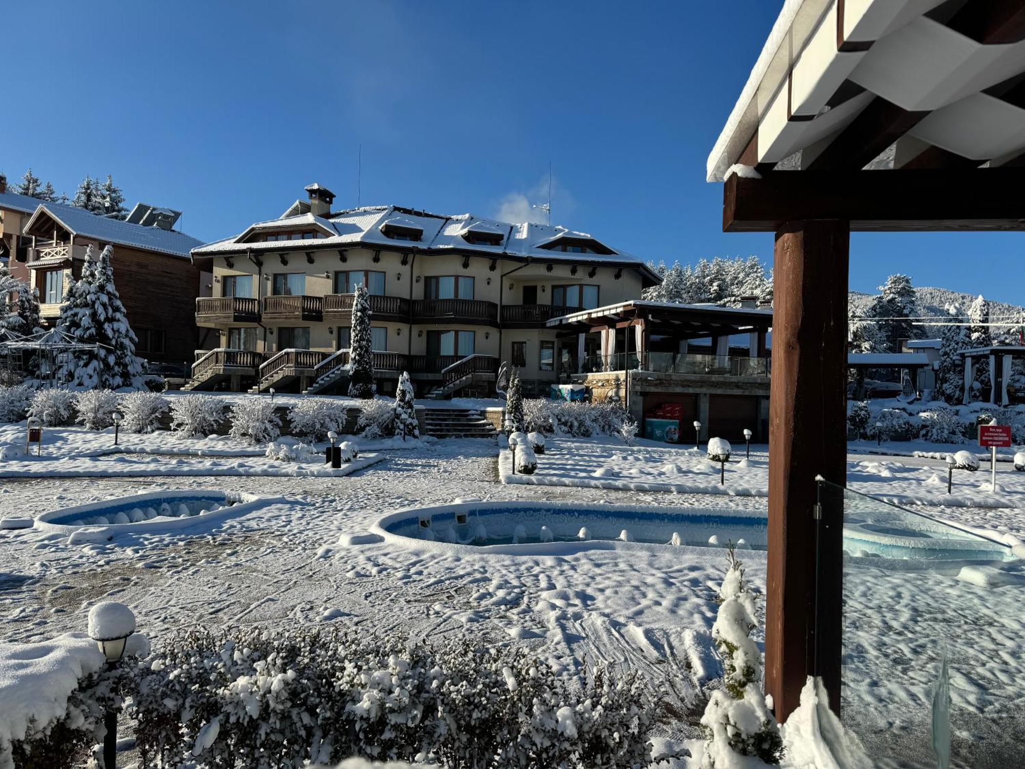 Family Hotel Eterno Tsigov Chark Exteriör bild