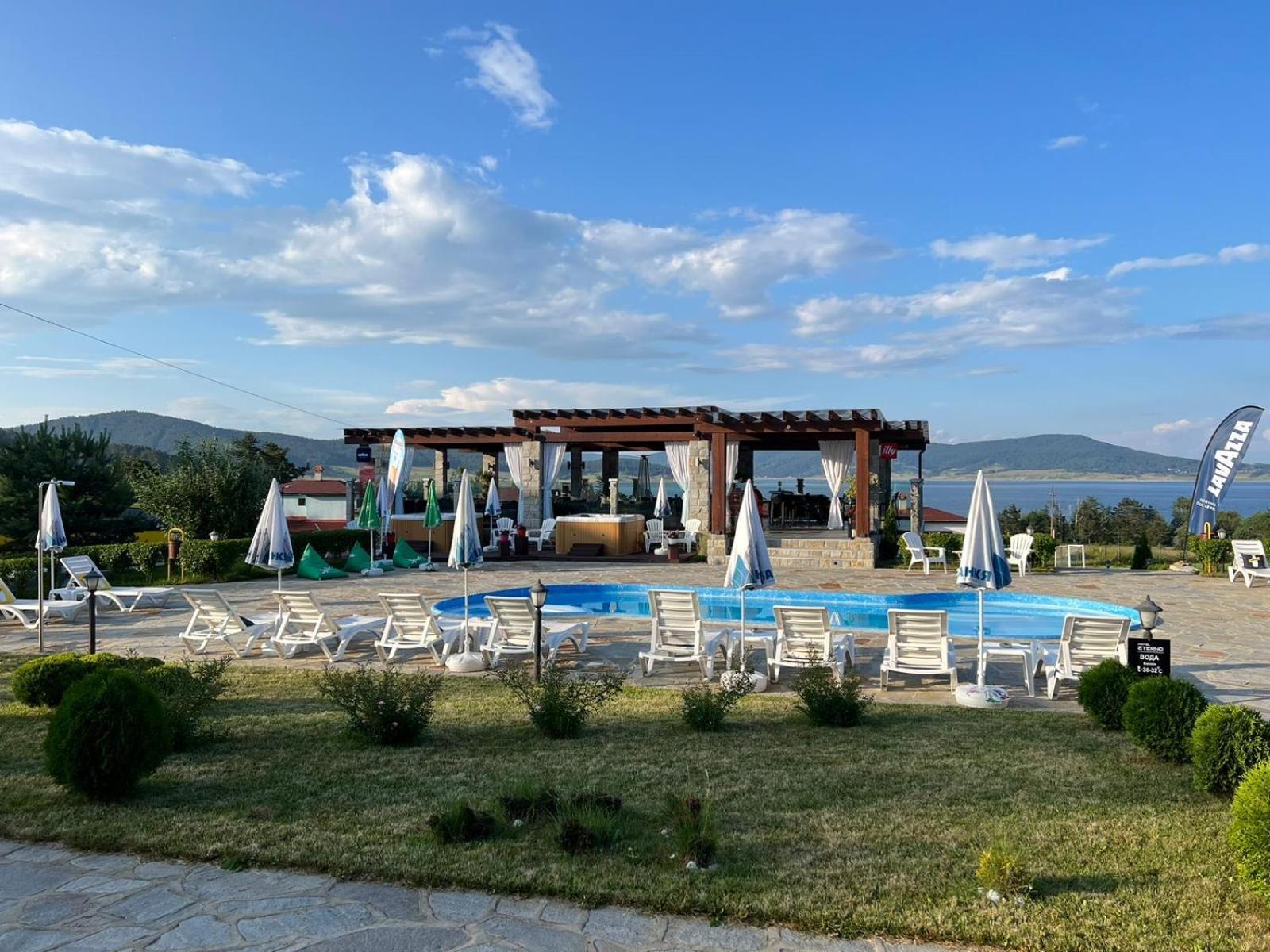 Family Hotel Eterno Tsigov Chark Exteriör bild